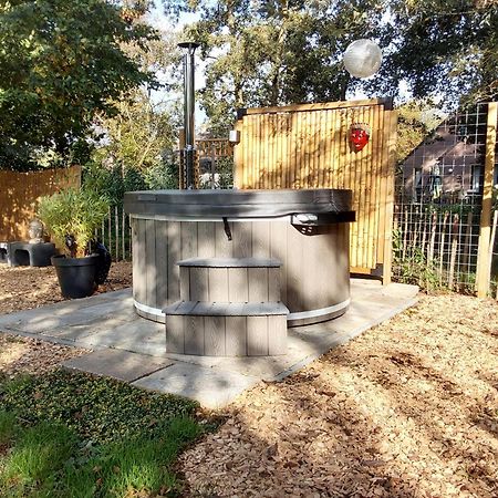 Rumah Senang Wellness Met Hottub En Tuin Ewijk Buitenkant foto